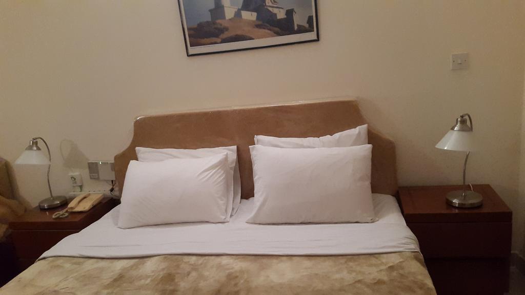 Al Raien Hotel Apartment Dubái Habitación foto